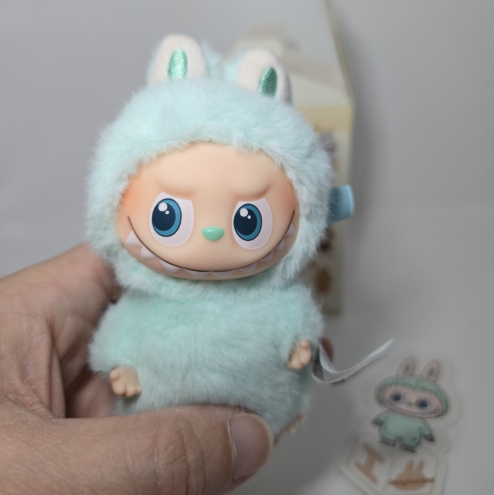 Pin For Love Labubu – Letter I Plush Keychain